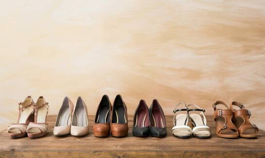 Białe szpilki damskie jako kluczowy element eleganckiej stylizacji