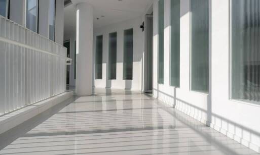 Posadzki żywiczne a ich wpływ na bezpieczeństwo użytkowników