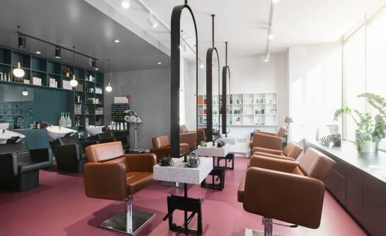 Jakie farby do włosów warto wprowadzić do oferty swojego salonu?