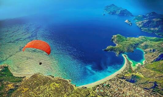 Przygotowanie mentalne do skoku spadochronowego w tandemie z wysokości 4000 metrów