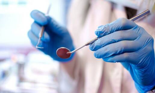 Jakie są objawy problemów periodontologicznych?