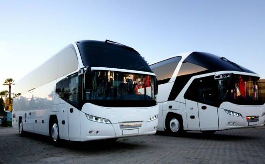 Transport VIP w Krakowie: Komfortowa podróż z doświadczonym kierowcą