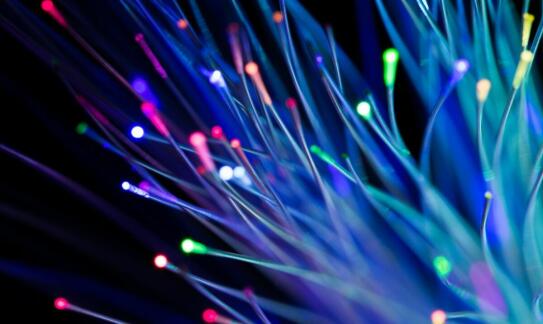 Wpływ technologii LED na wydajność i trwałość kogutów