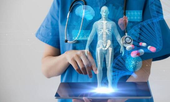 Zastosowanie wyświetlaczy holograficznych w medycynie – nowe perspektywy