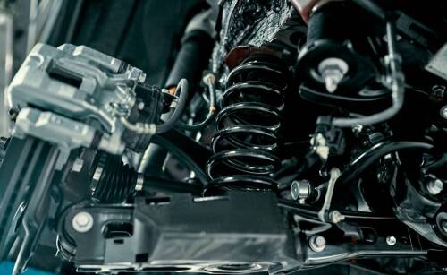 Toyota Hilux: niezawodność i wytrzymałość na trudnym terenie