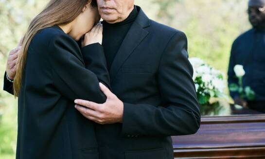 Organizacja ceremonii świeckiej a religijnej – różnice i podobieństwa