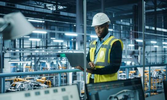 Jak relokacja maszyn wspiera automatyzację linii produkcyjnych?