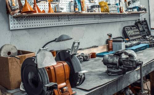 Jak unikać najczęstszych błędów przy konserwacji sprzętu budowlanego?