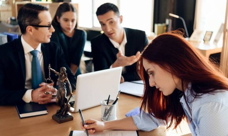 Kompleksowa obsługa prawna przedsiębiorców – co oferuje adwokat?