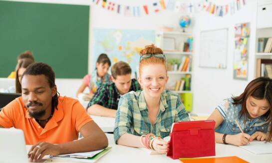 Wpływ immersji językowej na naukę języka angielskiego w szkole podstawowej w Warszawie