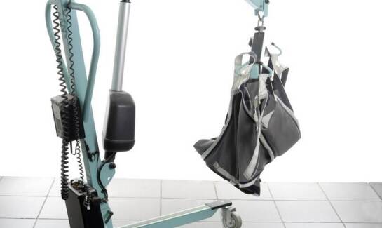 Wypożyczalnia sprzętu medycznego – jak szyna CPM może wspierać opiekę nad osobami przewlekle chorymi?