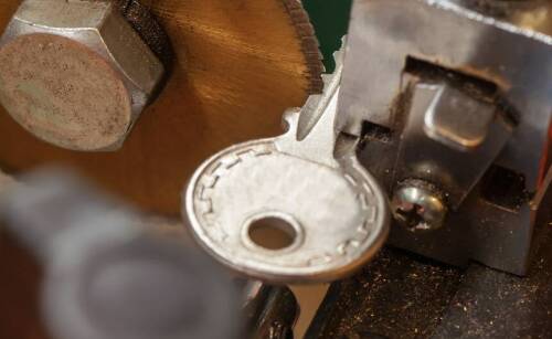 Montaż zamków bębenkowych w kontekście bezpieczeństwa domowego