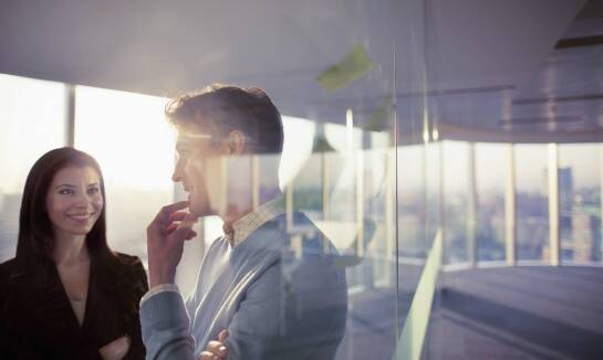 Jakie korzyści przynosi współpraca z krakowską agencją reklamową w zakresie strategii marketingowych?