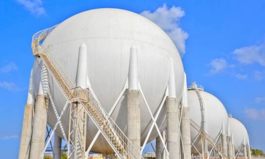 Jak technologia LNG wpływa na rozwój małych i średnich przedsiębiorstw?