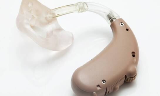 Najczęstsze mity o najtańszych aparatach słuchowych – prawda czy fałsz?