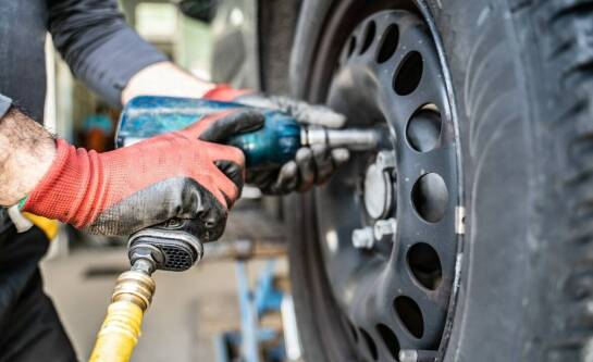 Jak skutecznie planować wymianę opon dzięki mobilnemu serwisowi?