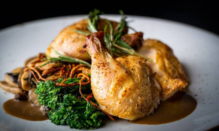 Filet z kurczaka w sosie borowikowym – nasza specjalność kulinarna