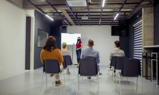 Jak producent pędzli wspiera zrównoważony rozwój w branży?