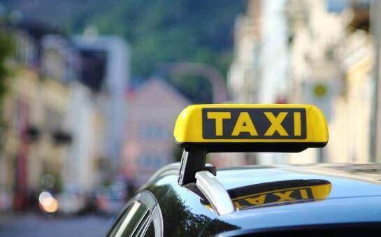 Co wyróżnia flotę pojazdów taxi oleśnica na tle konkurencji?