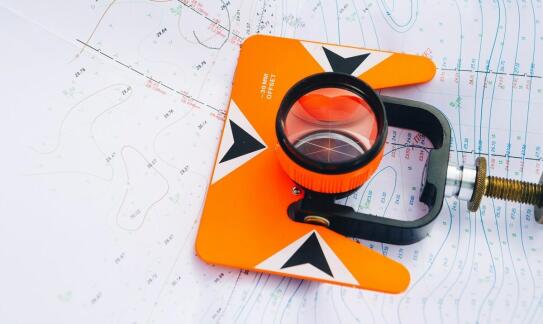 Przegląd najnowszych modeli odbiorników GPS dla żeglarzy