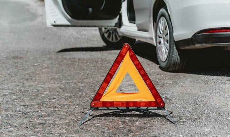 Jak postępować, gdy samochód z wypożyczalni doznał awarii?