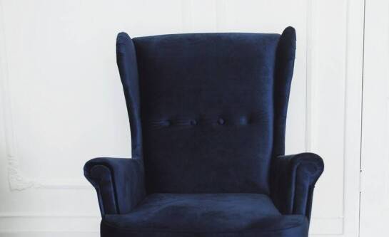 Renowacja kanap a styl życia: jak dostosować mebel do swoich potrzeb?