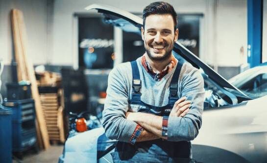 Usługi blacharskie a wartość rynkowa pojazdu – co warto wiedzieć?