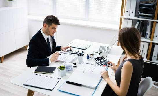 Kluczowe aspekty współpracy z biurem rachunkowym dla przedsiębiorców