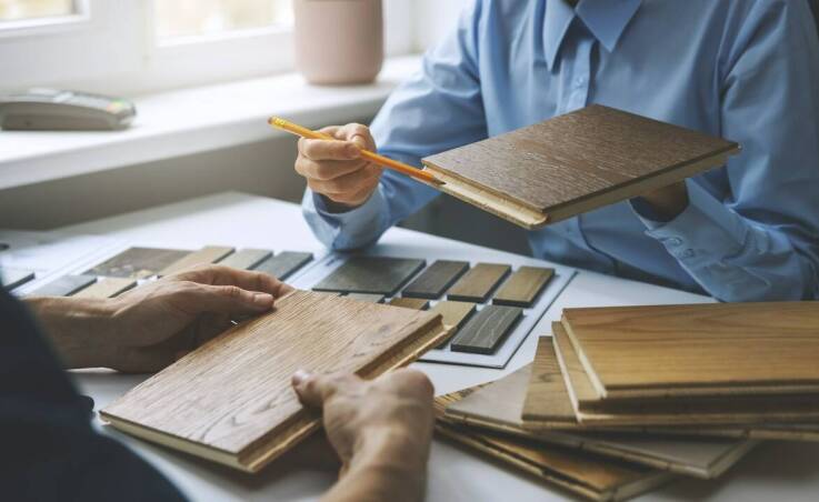 Jak współpraca z projektantami wnętrz podnosi standard wykończeń?