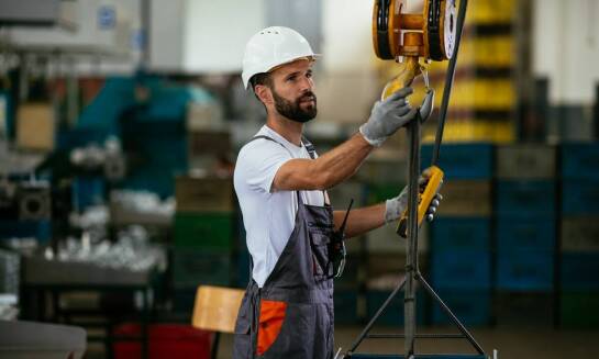 Koszty i oszczędności związane z zakupem używanego podnośnika koszowego