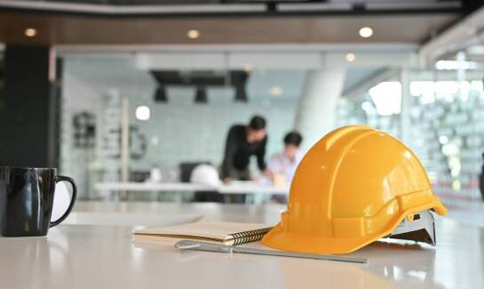 Rola uprawnień budowlanych w zapewnieniu zgodności z normami sanitarnymi