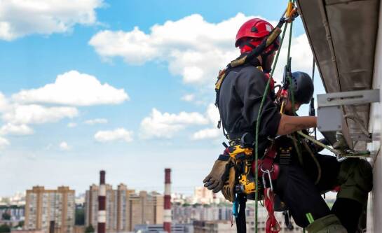 Czyszczenie elewacji a estetyka budynków – co warto wiedzieć?