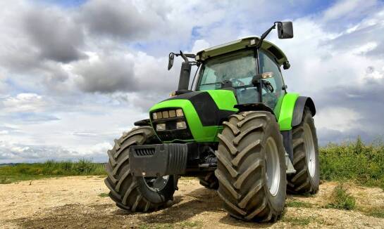 Jak opony rolnicze 12 cali wpływają na efektywność pracy maszyn rolniczych?