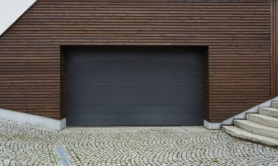 Nowoczesne systemy zabezpieczeń w bramach garażowych
