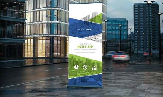 Kreatywne formy ekspozycji towarów dzięki nowoczesnym ekspozytorom reklamowym