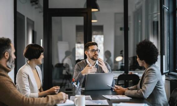 Strategie zarządzania rozliczeniami VAT przy outsourcingu pracowniczym