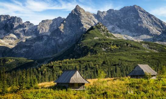 Sezonowe atrakcje turystyczne w Karpaczu – co robić o każdej porze roku?
