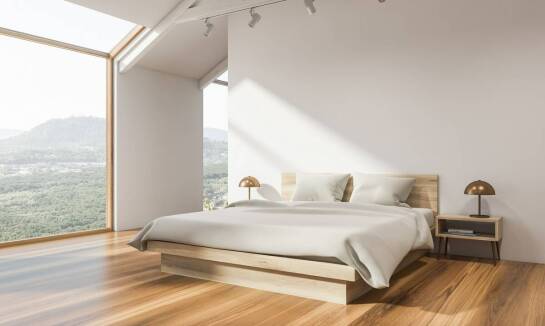 Łóżka bukowe – dlaczego warto wybrać ten materiał do sypialni?