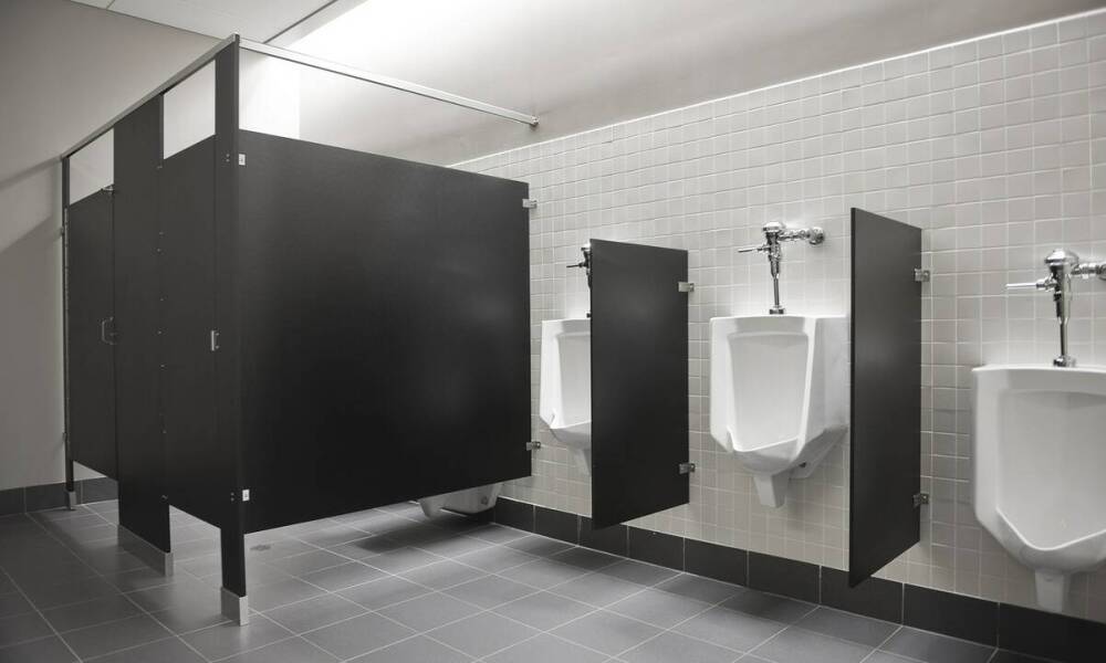 Nowoczesne technologie monitoringu i alarmów w szaletach publicznych