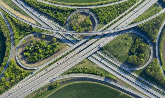 Jak wybrać odpowiednią lokalizację dla hali rolniczej?