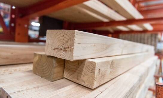 Jakie są koszty związane z zakupem i montażem łat dachowych?