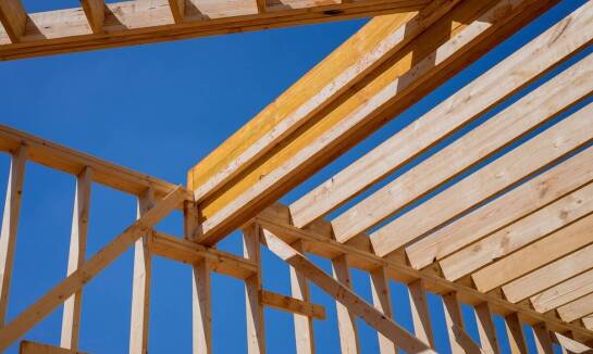 Wpływ kamienia kwarcytowego na wartość nieruchomości – dlaczego warto zainwestować?