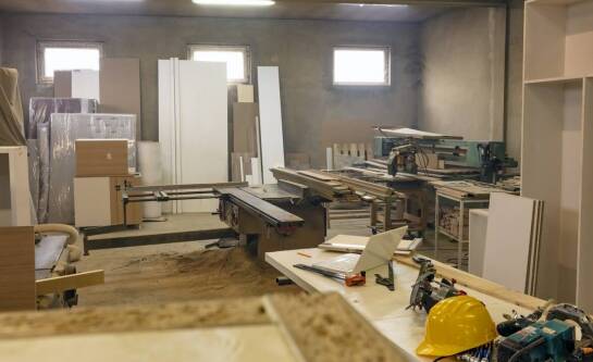 Innowacyjne zastosowania unicol kleje w produkcji mebli