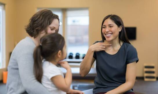 Jak ortodonta może wspierać terapię logopedyczną u dzieci?
