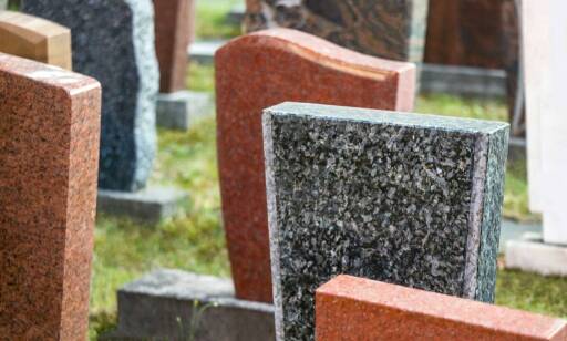 Jak gwarancja jakości wpływa na wybór nagrobków granitowych?