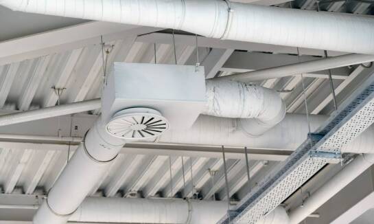 Jak zapewnić efektywność energetyczną przy projektowaniu instalacji wentylacyjnych?