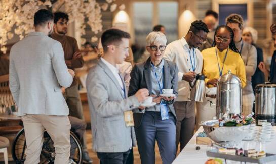 Jakie znaczenie ma wybór odpowiedniego miejsca dla sukcesu imprezy firmowej w Warszawie?