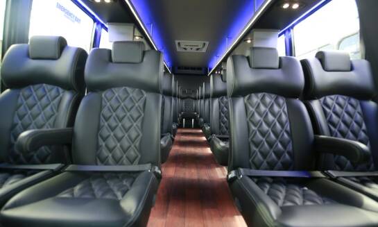 Przewozy VIP na koncerty i festiwale – luksusowy transport dla melomanów