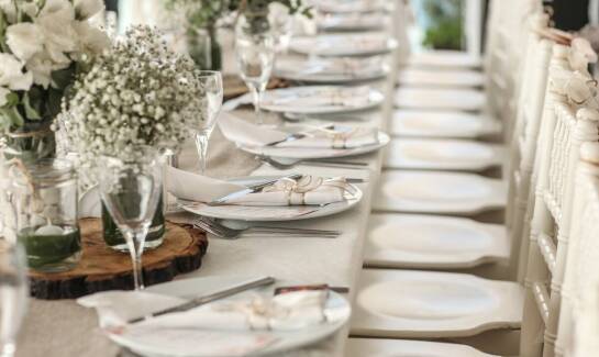 Co warto wiedzieć przed zarezerwowaniem hotelu na chrzciny?