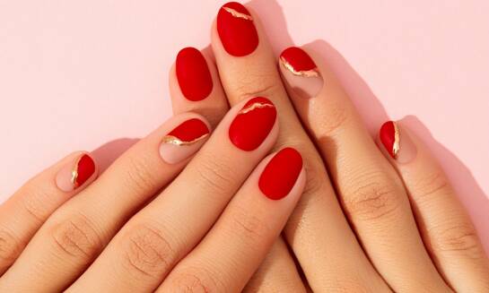 Efekty manicure hybrydowego – trwałość i piękno przez długi czas